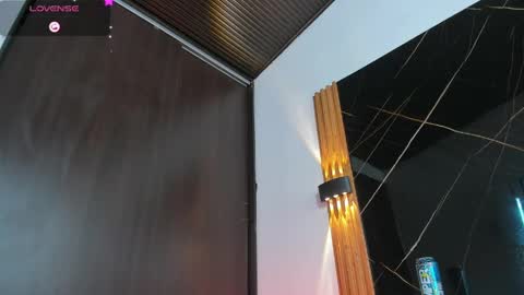 Laura online show from April 9, 7:08 pm