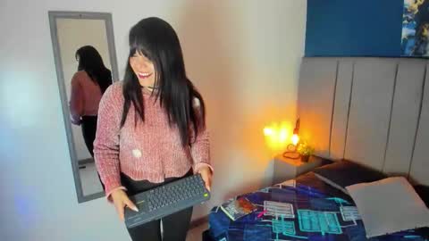 laura hotties online show from November 5, 1:16 pm