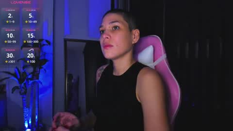 Laura Rose online show from December 28, 6:39 am