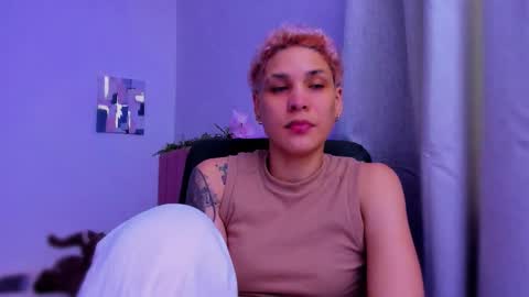 Laura Rose online show from December 22, 3:42 am