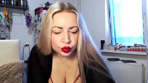 laura_rosewood online show from March 11, 9:02 am