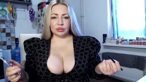 laura_rosewood online show from March 10, 8:50 am