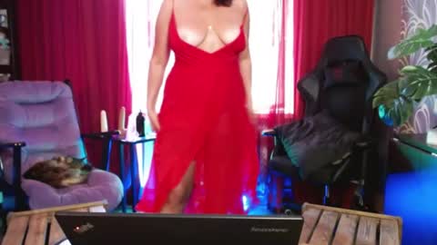 Laura online show from July 5, 10:54 am