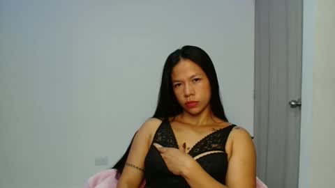 lauracb          online show from May 10, 11:23 am