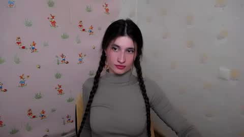 Laura online show from February 20, 1:01 pm