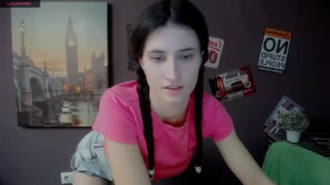 Laura online show from February 7, 8:33 am