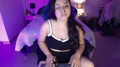 laura online show from April 21, 2:51 am