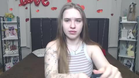 LauraHlot online show from May 20, 6:21 am