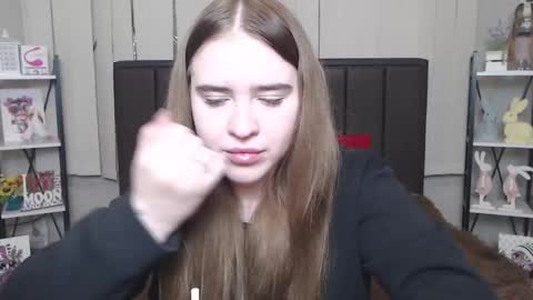 LauraHlot online show from December 16, 7:21 pm
