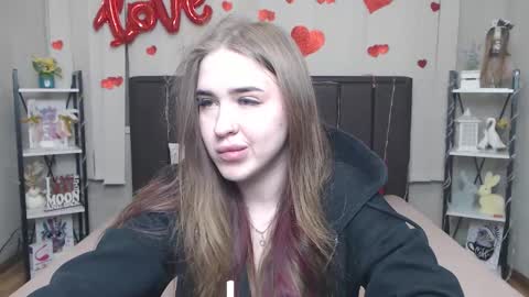LauraHlot online show from March 5, 6:48 pm
