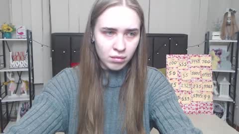 LauraHlot online show from October 9, 5:44 am