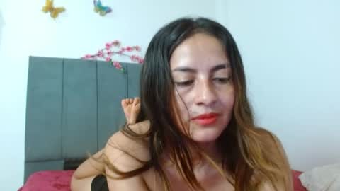 Laura online show from May 19, 3:30 pm