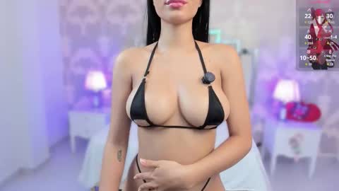 Laura MartinGMT-5 2200-0600 online show from December 5, 12:43 am