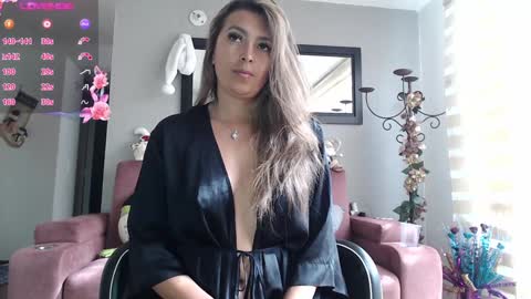 Laura online show from December 21, 1:53 pm