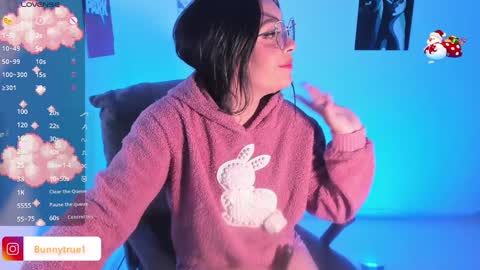 Snapshot of lauraohana chatting on January 23, 7:40 pm lauraohana online show from January 23, 7:40 pm