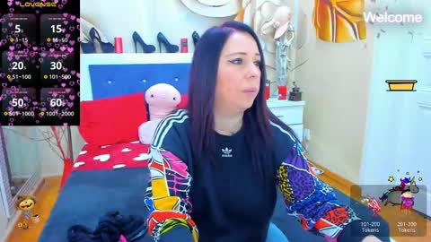 Laura online show from January 5, 4:25 am