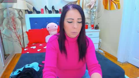 Laura online show from February 2, 4:26 am