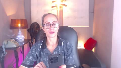 Laura Sofia online show from February 1, 7:12 pm