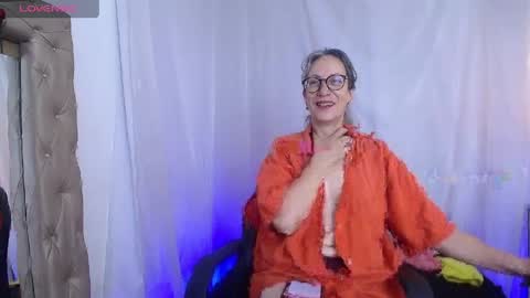 Laura Sofia online show from May 14, 10:54 am
