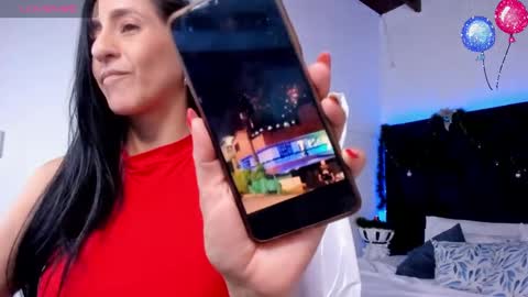 Snapshot of lauren_fit chatting on December 3, 3:22 pm Lauren online show from December 3, 3:22 pm