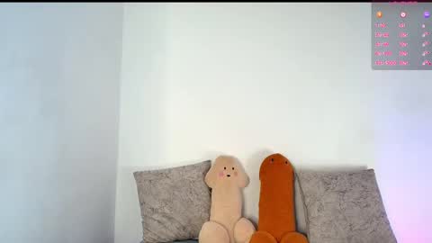 Snapshot of lauren_gil_ chatting on March 2, 8:46 pm 1 online show from March 2, 8:46 pm