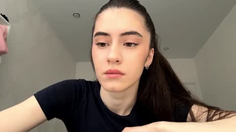 laurenadupuy online show from June 11, 1:41 pm
