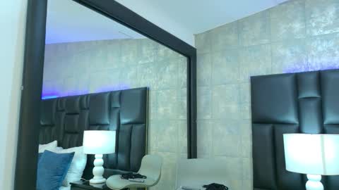 Lauren online show from March 12, 5:43 am