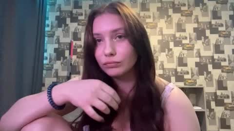 Hannah online show from September 19, 4:39 pm