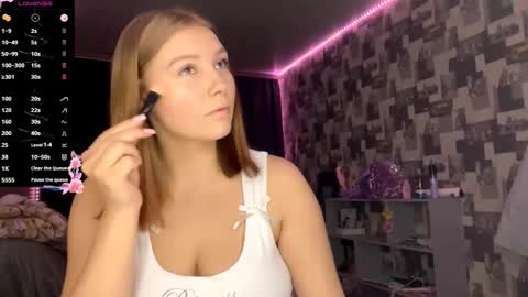 Hannah online show from November 11, 4:15 pm