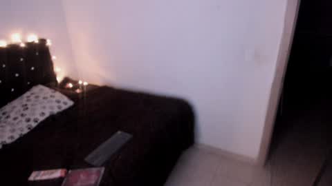 laurenn_111 online show from July 3, 5:13 am