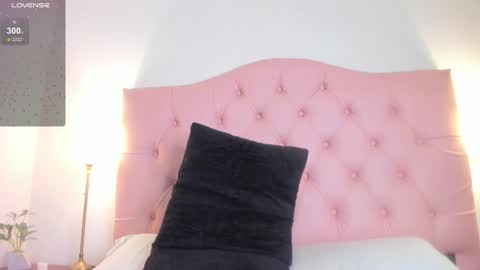laurenn_smitth online show from December 21, 2:15 pm