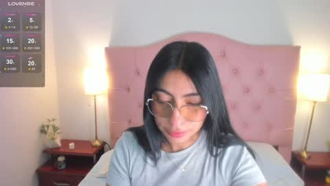 laurenn_smitth online show from January 14, 12:35 pm