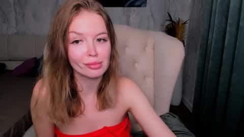Snapshot of laurennhill chatting on October 5, 12:37 am laurennhill online show from October 5, 12:37 am