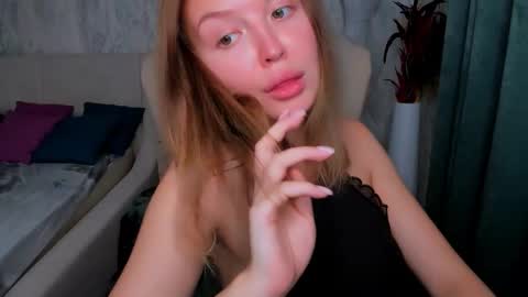 Snapshot of laurennhill chatting on September 16, 12:51 am laurennhill online show from September 16, 12:51 am