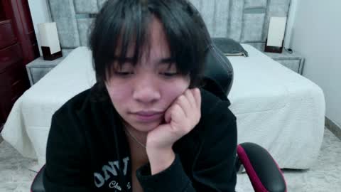 laurent online show from March 31, 3:28 am