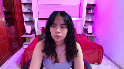 laurent online show from December 4, 3:15 am