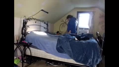 Lauren online show from December 13, 8:36 pm