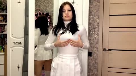 Eva online show from March 31, 1:11 pm