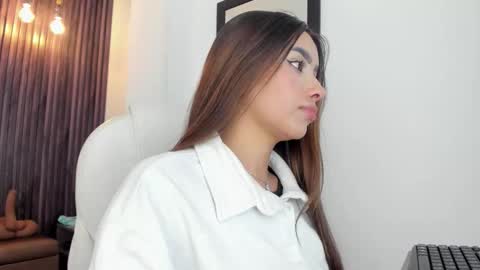 Lau online show from October 1, 4:12 pm
