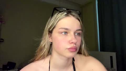 Bella online show from May 19, 12:12 pm