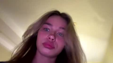 Bella online show from May 26, 8:24 am