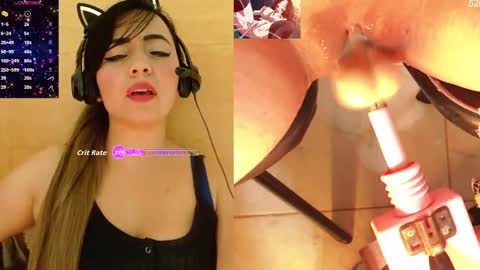 lauriss_ online show from December 22, 2:47 am