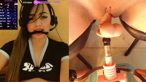 lauriss_ online show from April 15, 8:20 pm