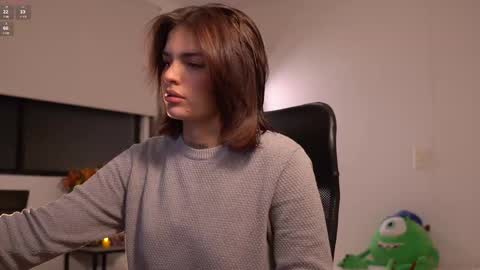 Snapshot of laurita_4 chatting on February 16, 10:21 am laurita_4 online show from February 16, 10:21 am