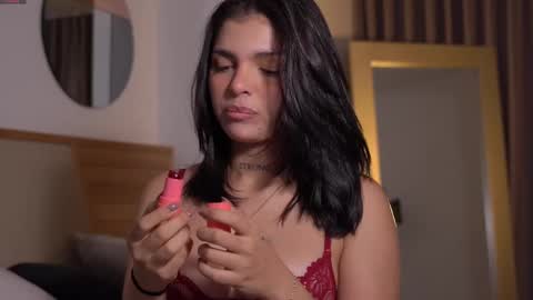 Snapshot of laurita_4 chatting on September 22, 12:36 pm laurita_4 online show from September 22, 12:36 pm