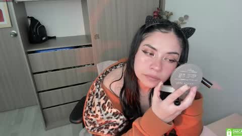 Lauryn online show from February 24, 7:34 pm