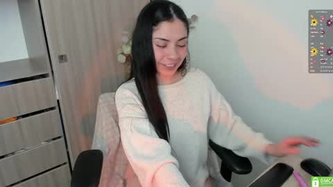 Lauryn online show from April 8, 8:33 pm