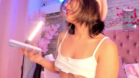 luu online show from January 8, 9:19 pm