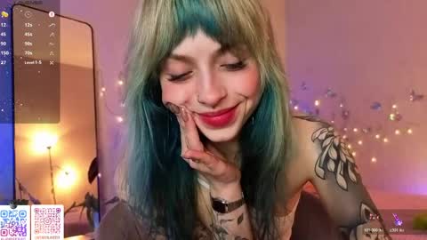 Melissa online show from May 18, 8:04 pm