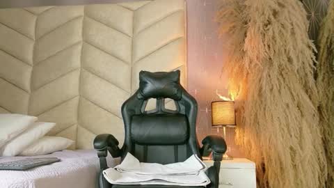 laya online show from November 20, 4:02 am